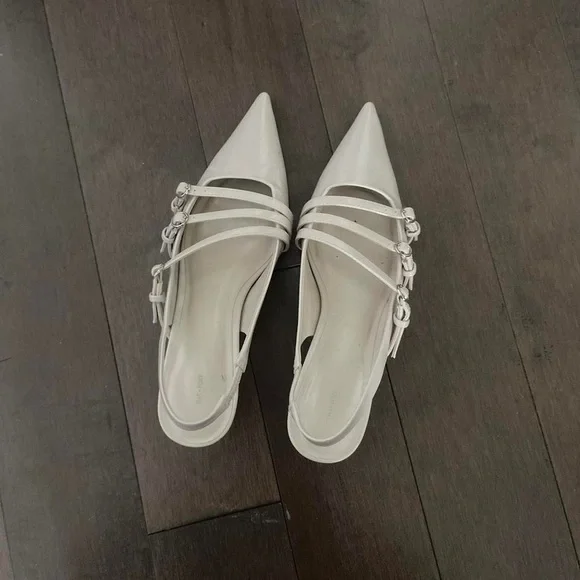 Oak + Fort pointed toe white mules - Picture 5 of 5